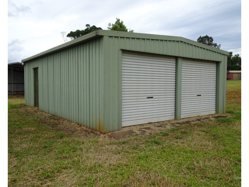 Lake Eacham QLD 4884
