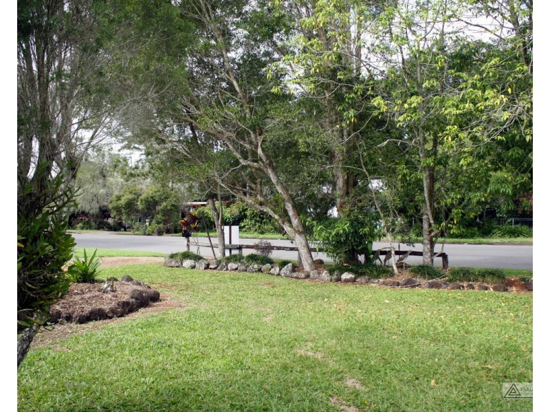 R1259   1 & 2/4 Kevin Street, Malanda QLD 4885
