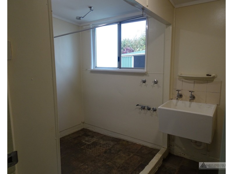 R1259   1 & 2/4 Kevin Street, Malanda QLD 4885