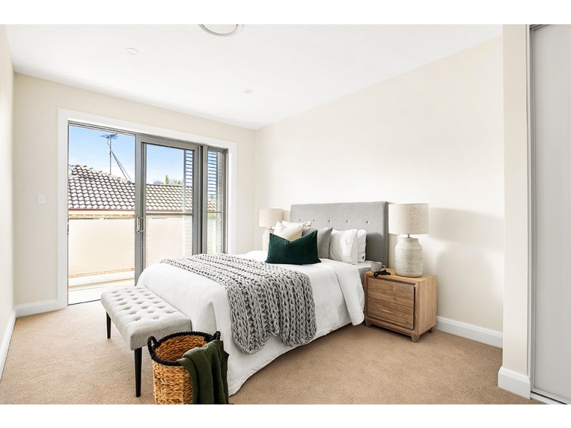 2/6 Foamcrest Avenue, Newport NSW 2106