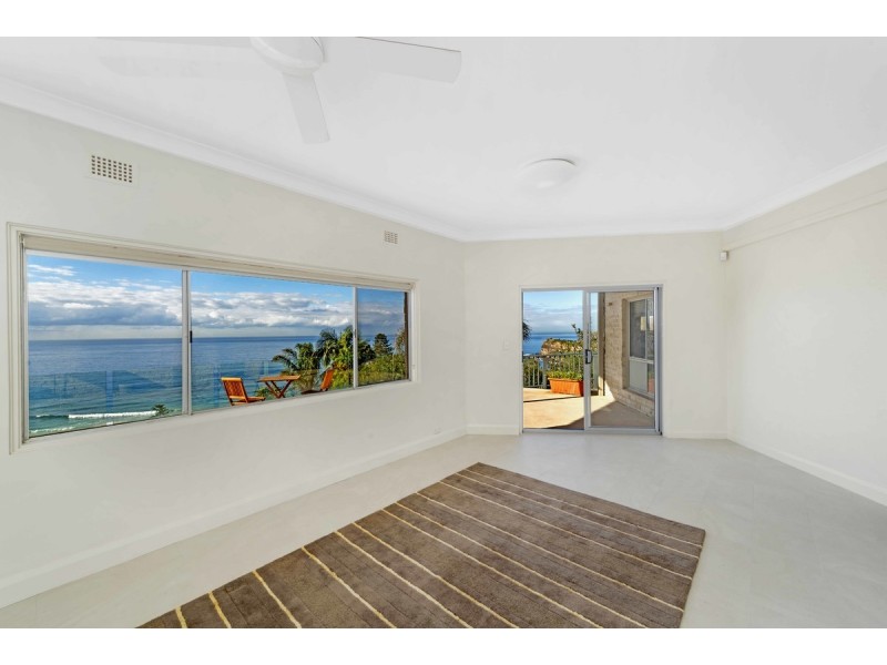 Lower 218 Barrenjoey Road, Newport NSW 2106