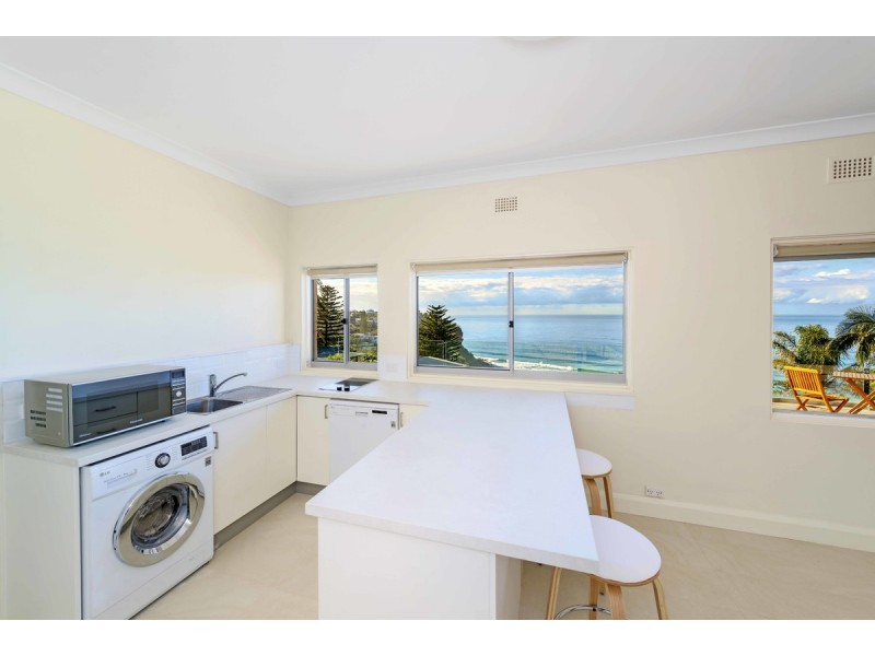 Lower 218 Barrenjoey Road, Newport NSW 2106