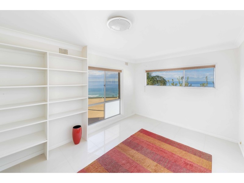 Lower 218 Barrenjoey Road, Newport NSW 2106