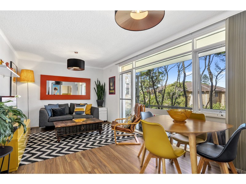 2/15 Stuart Street, Collaroy NSW 2097