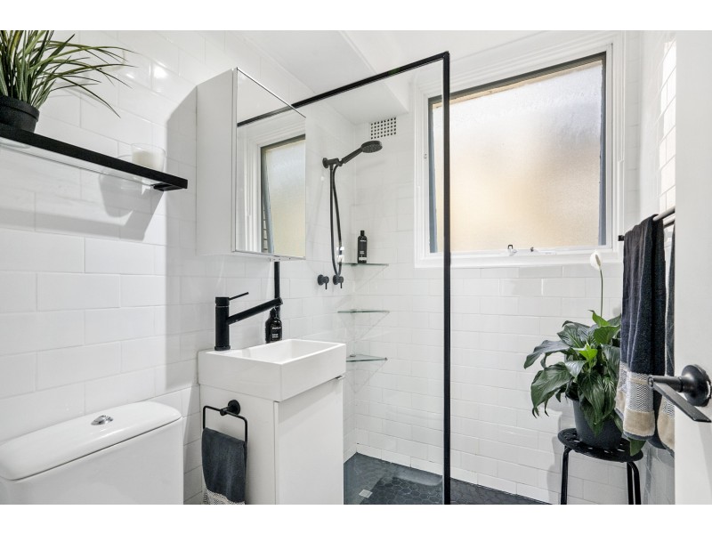 2/15 Stuart Street, Collaroy NSW 2097