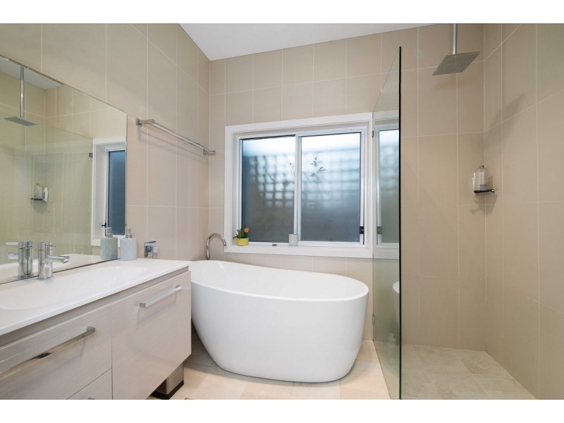 4 The Boulevarde, Newport NSW 2106