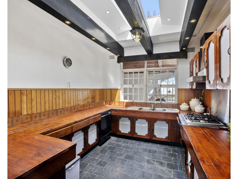 168 Barrenjoey Road, Newport NSW 2106