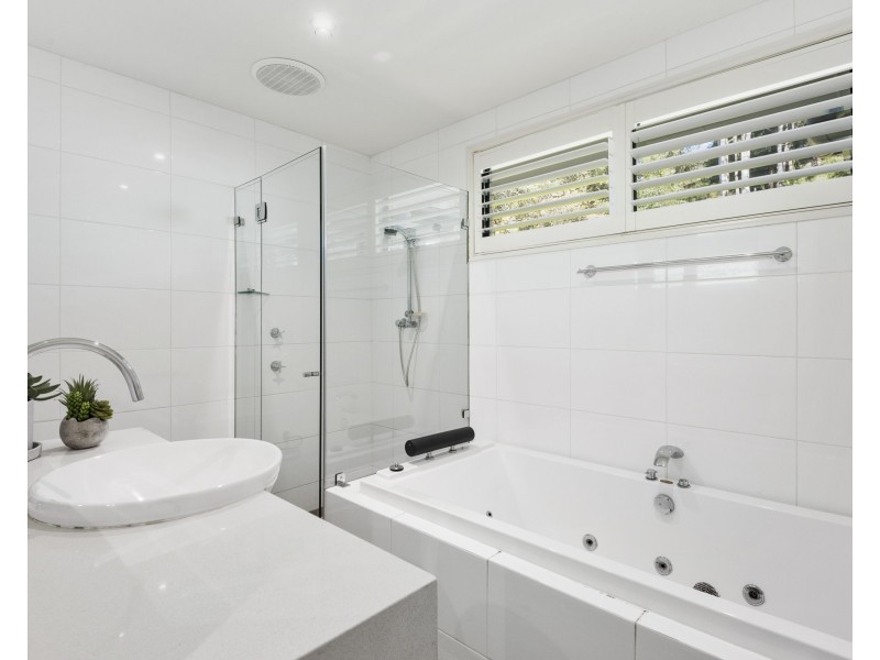 82d Cabbage Tree Road, Bayview NSW 2104