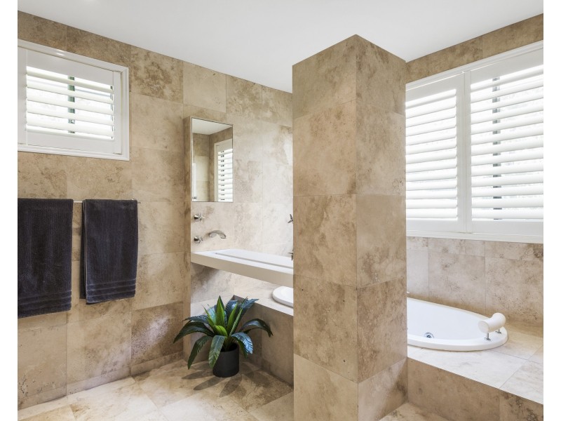 82d Cabbage Tree Road, Bayview NSW 2104