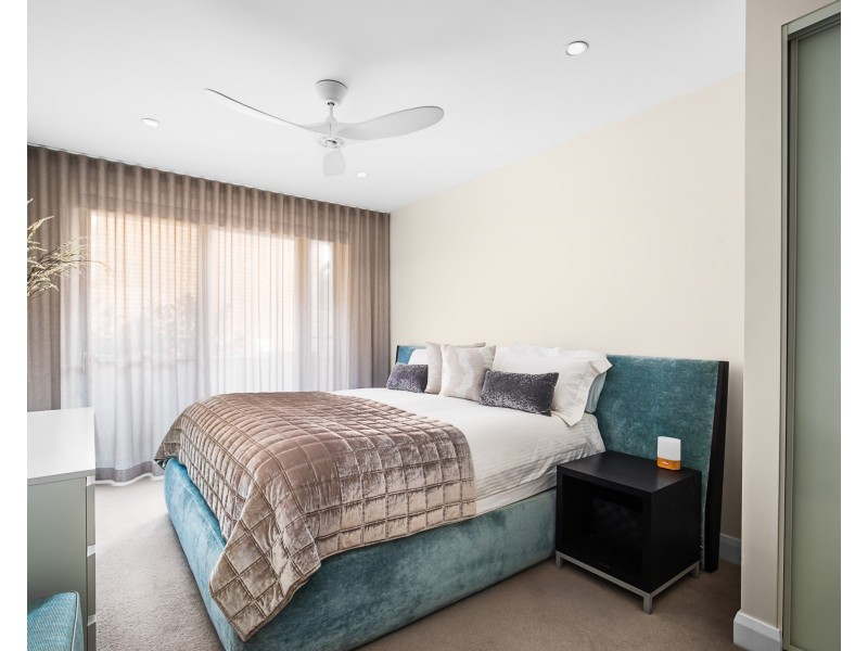 2/6 Foamcrest Avenue, Newport NSW 2106