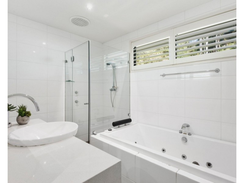 82d Cabbage Tree Road, Bayview NSW 2104