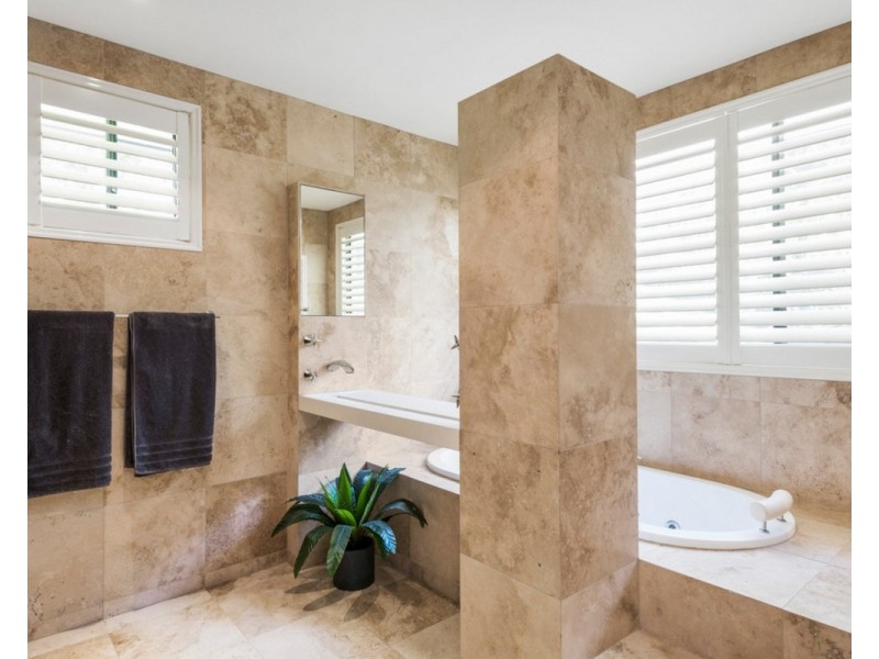 82d Cabbage Tree Road, Bayview NSW 2104