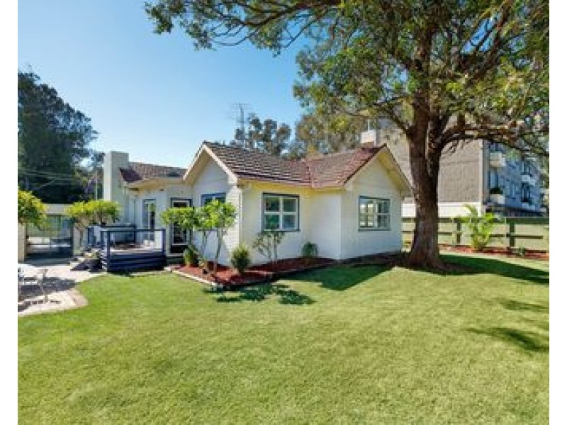 14 Gladstone Street, Newport NSW 2106