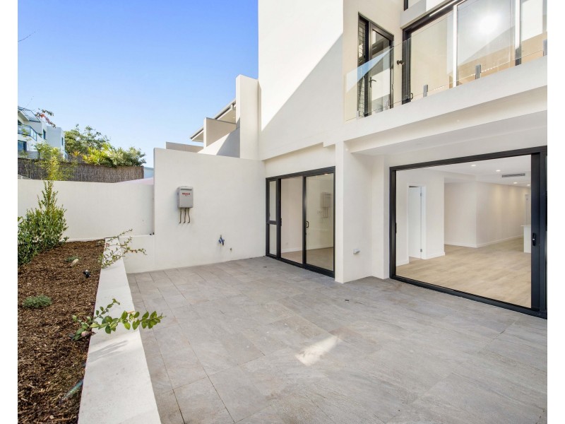 102/327 Barrenjoey Road, Newport NSW 2106