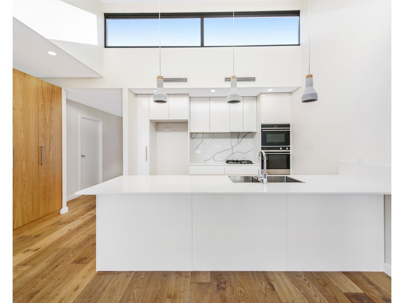 201/327 Barrenjoey Road, Newport NSW 2106