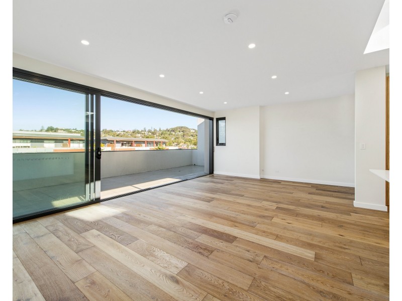 201/327 Barrenjoey Road, Newport NSW 2106