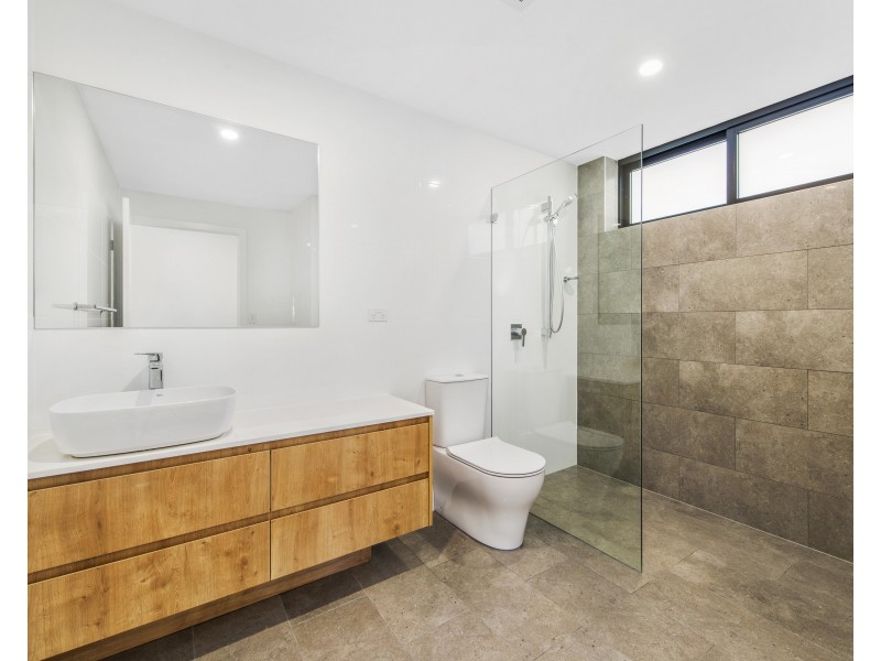 201/327 Barrenjoey Road, Newport NSW 2106