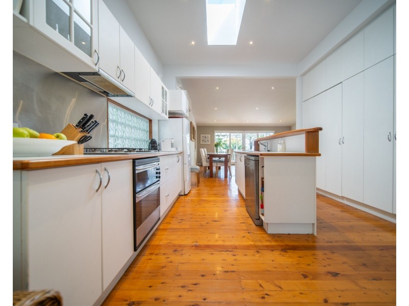 11 Wallumatta Road, Newport NSW 2106