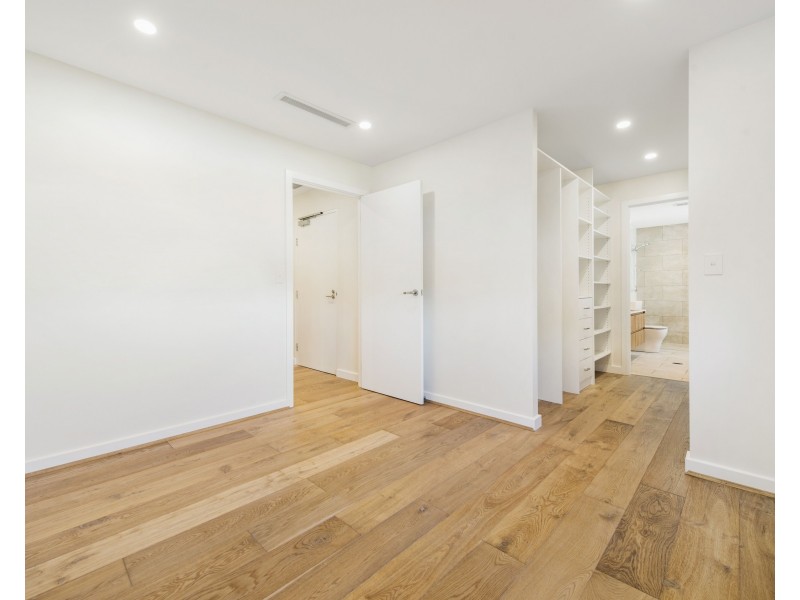 203/327 Barrenjoey Road, Newport NSW 2106