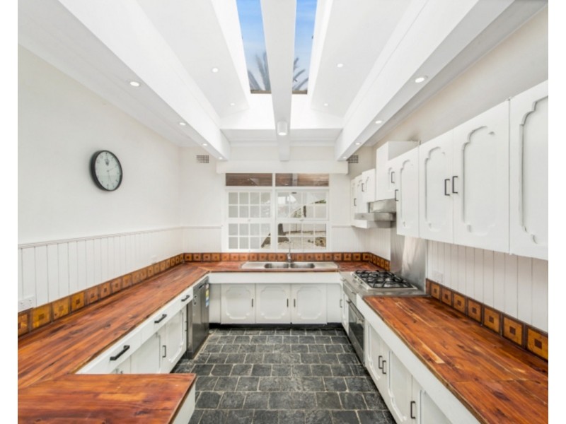 168 Barrenjoey Road, Newport NSW 2106