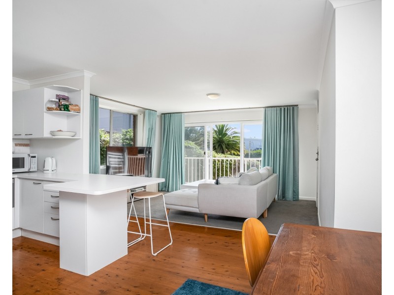 1/12 Seaview Avenue, Newport NSW 2106