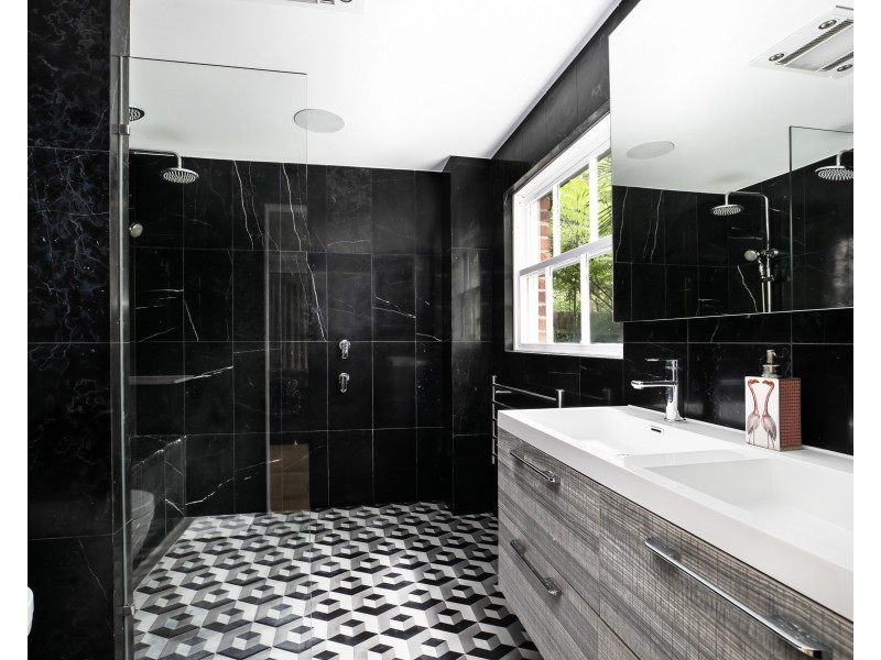 10 Kuttabul Place, Elanora Heights NSW 2101