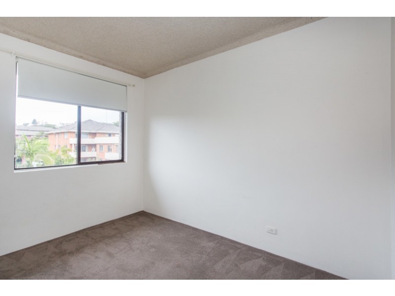 19/119 Oaks Avenue, Dee Why NSW 2099