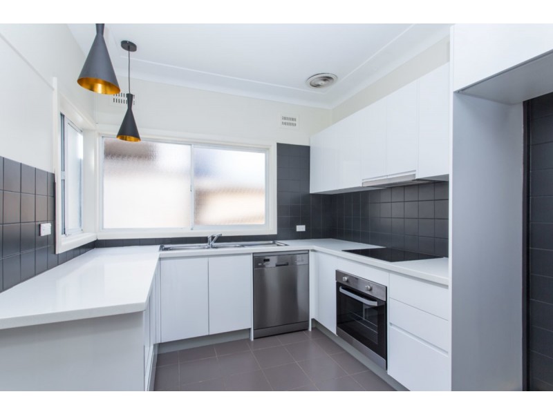 42 Clontarf Street, Seaforth NSW 2092