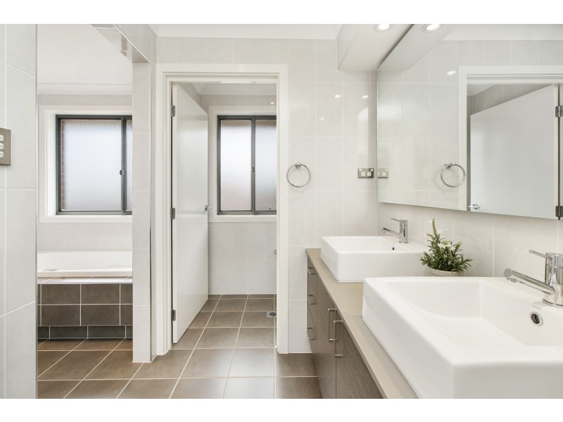 25 Montauban Avenue, Seaforth NSW 2092