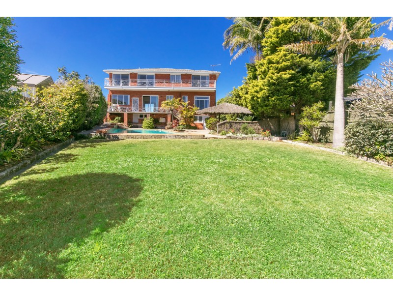 42 Edgecliffe Esplanade, Seaforth NSW 2092