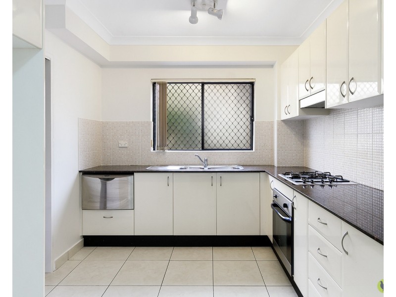 2/18-22 Campbell Street, Northmead NSW 2152