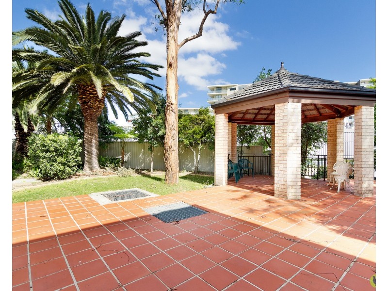 2/18-22 Campbell Street, Northmead NSW 2152