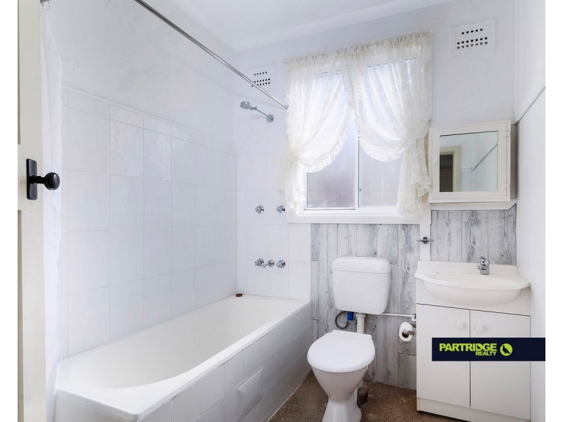 64 Caloola Road, Constitution Hill NSW 2145