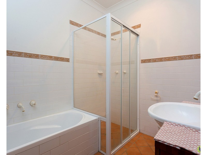 15 Redbank Road, Northmead NSW 2152