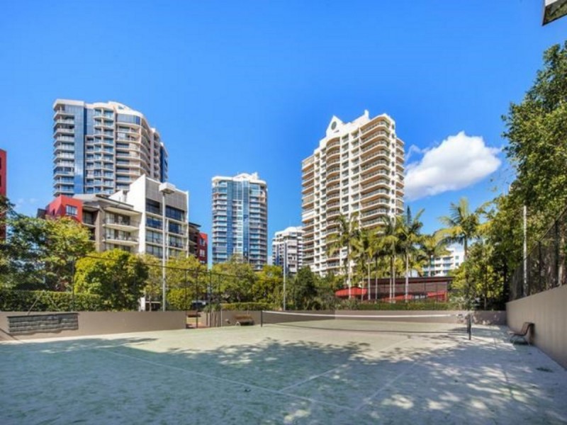 102/15 Goodwin Street, Kangaroo Point QLD 4169