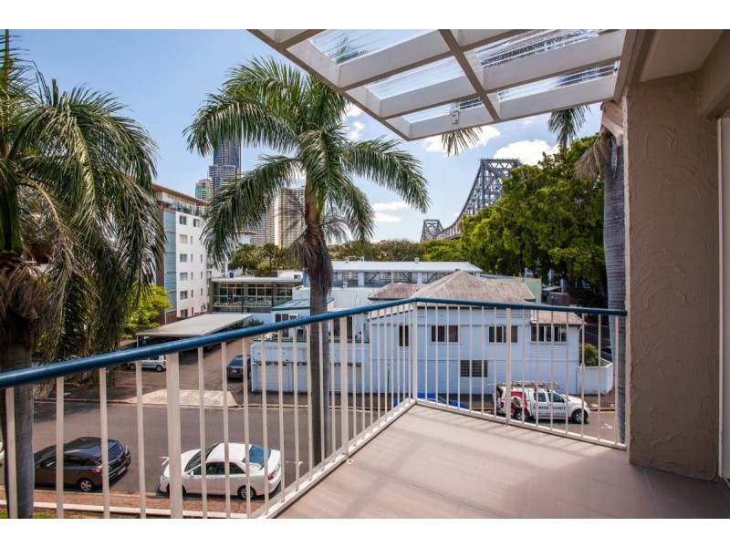 123 Main Street, Kangaroo Point QLD 4169