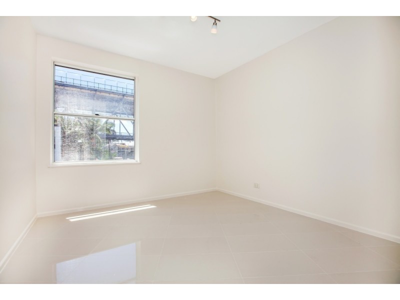 123 Main Street, Kangaroo Point QLD 4169