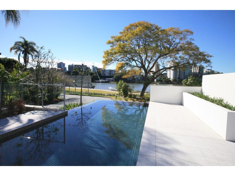 19 Anderson Street, Kangaroo Point QLD 4169