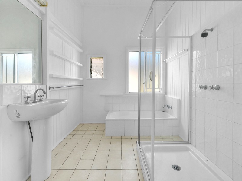 8 Lindon Street, Dutton Park QLD 4102