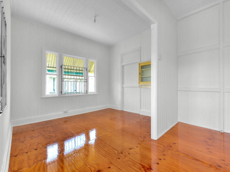 8 Lindon Street, Dutton Park QLD 4102