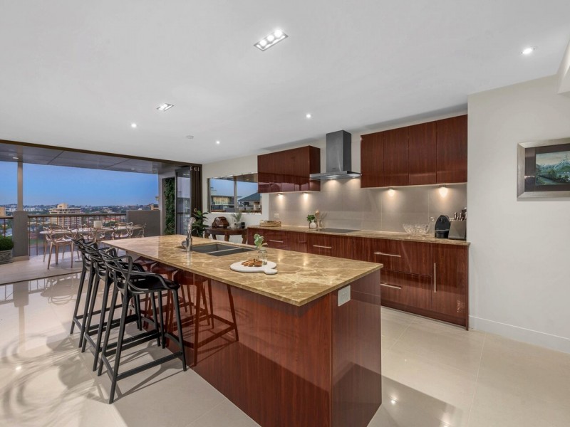 33/89 Thorn Street, Kangaroo Point QLD 4169