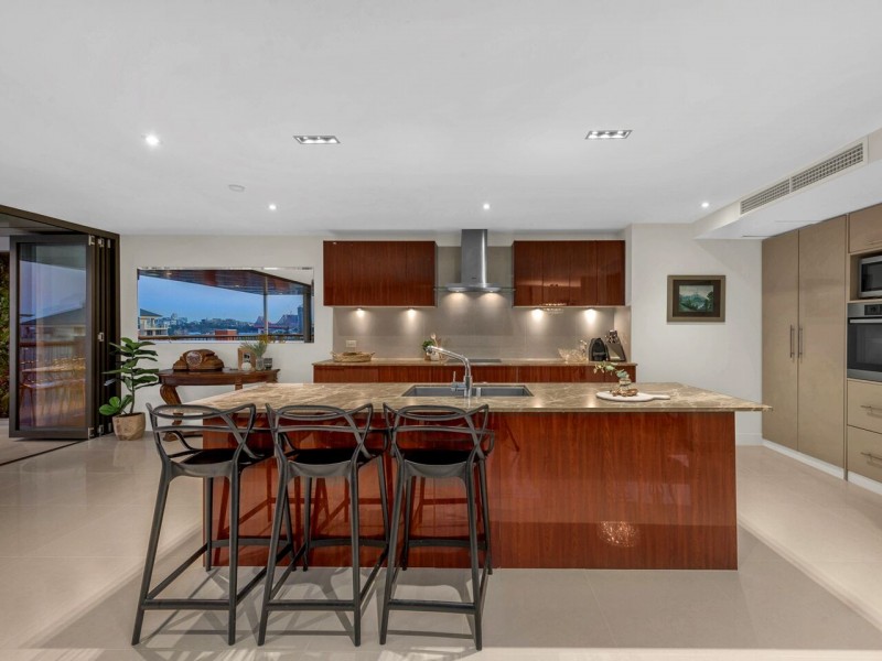 33/89 Thorn Street, Kangaroo Point QLD 4169