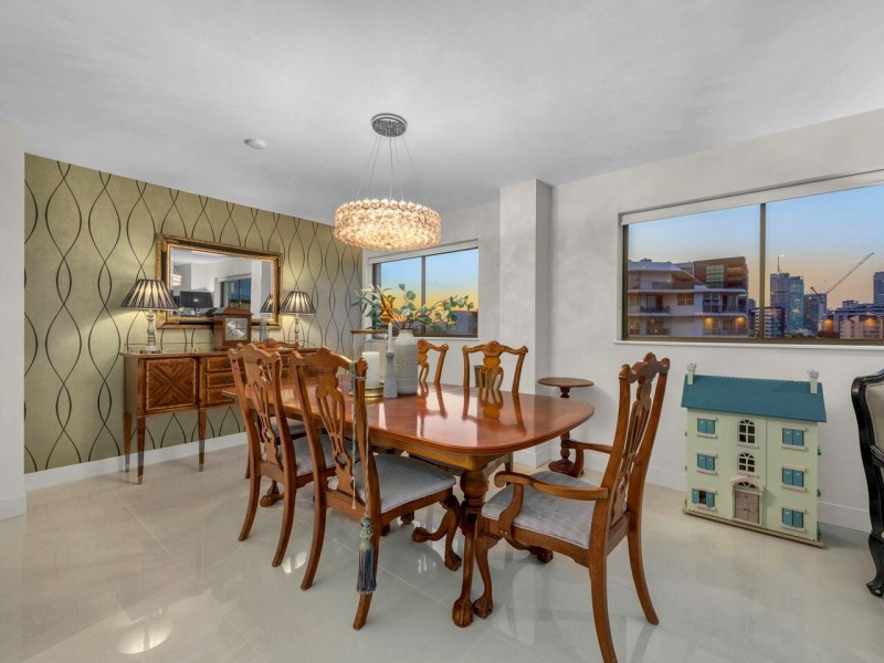 33/89 Thorn Street, Kangaroo Point QLD 4169