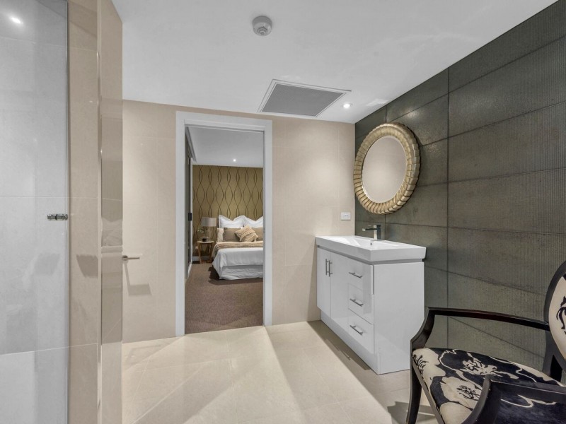 33/89 Thorn Street, Kangaroo Point QLD 4169