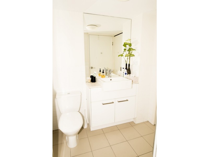 803 Stanley Street, Woolloongabba QLD 4102