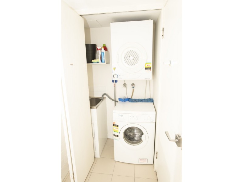 803 Stanley Street, Woolloongabba QLD 4102