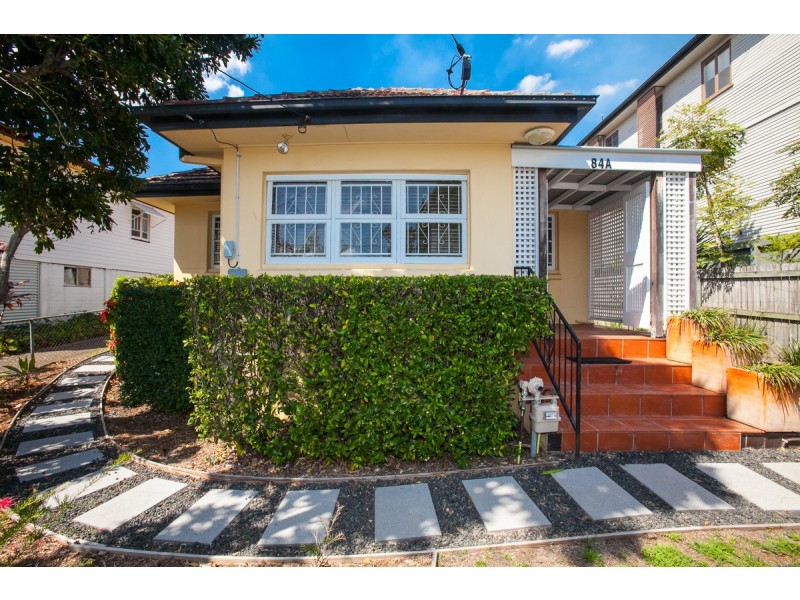 84 Brisbane Corso, Fairfield QLD 4103