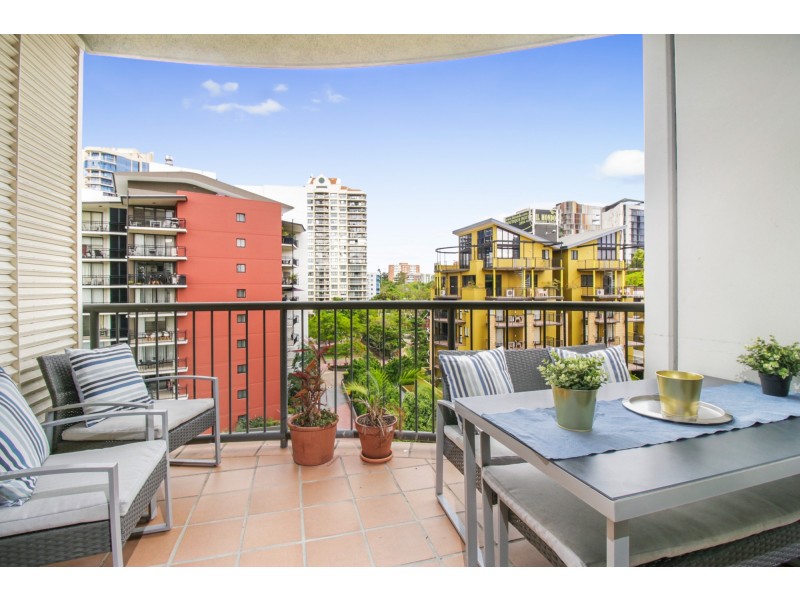 55 BAILDON Street, Kangaroo Point QLD 4169