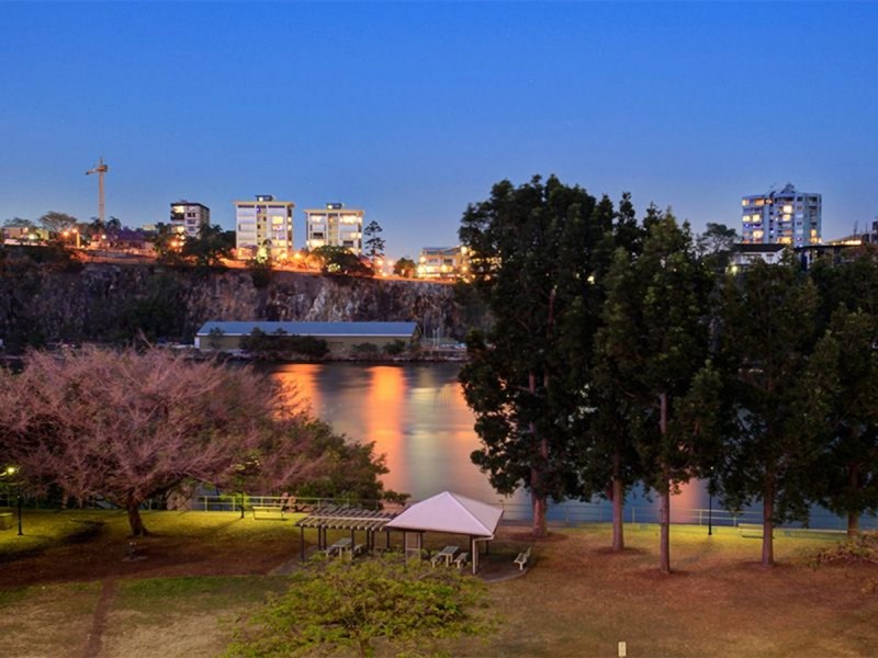 50 Holman Street, Kangaroo Point QLD 4169