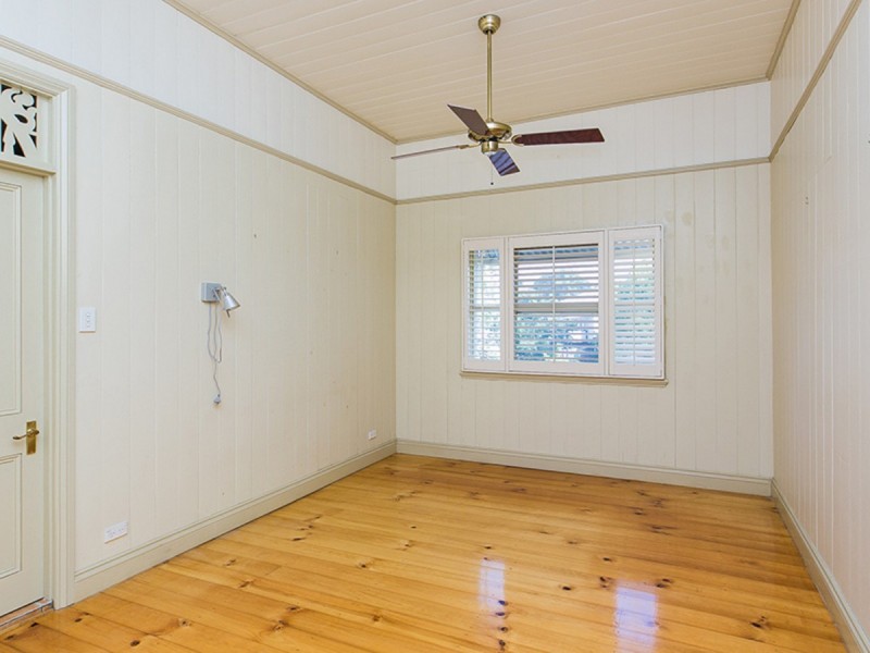 27 Granthan Street, Dutton Park QLD 4102